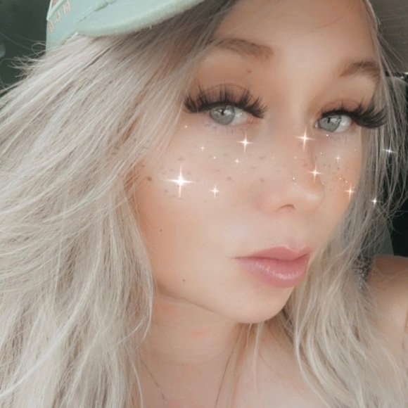 Meet your Posher, Jocelyn - Picture 1 of 1